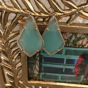 Kendra Scott Danielle drop earrings
